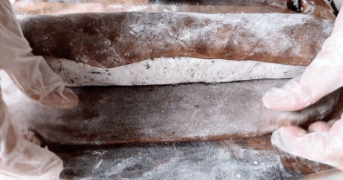 不用烤箱的夏日甜品王,兩種口味的奶酪小方,糯嘰嘰,冰涼香濃